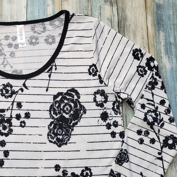 LulaRoe Top! - Picture 4 of 6